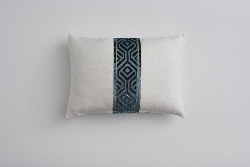 https://housefinery.com/cdn/shop/products/House-Finery-Decorative-Pillow-Cover-Belgian-Linen-with-Geometric-Cut-Velvet-Trim-2_1050x700.jpg?v=1627675877